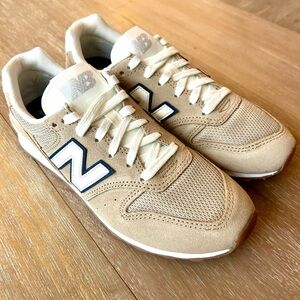 Brand NEW!7.5 J Crew X New Balance 996 J Suede Beige and White Sneakers Athletic